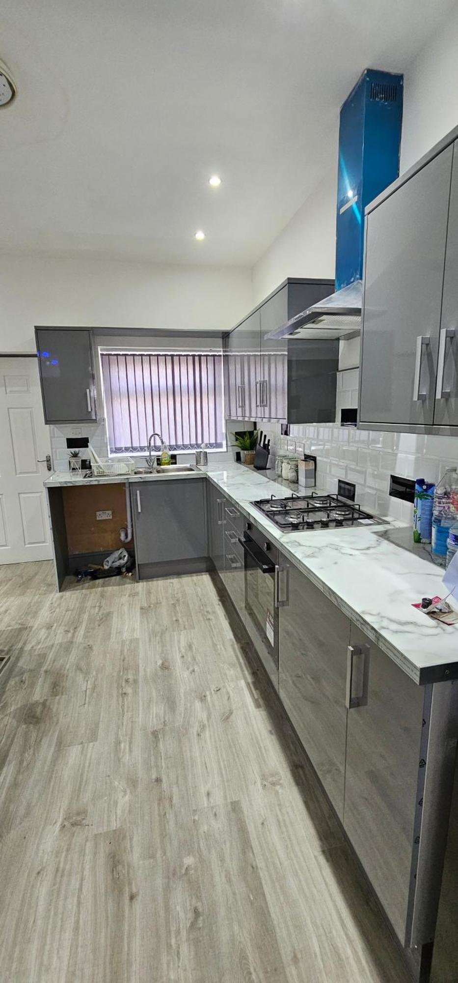Holiday home Remarkable 4-bed House In Bradford